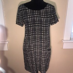 JOIE Black and White sheath dress!!
